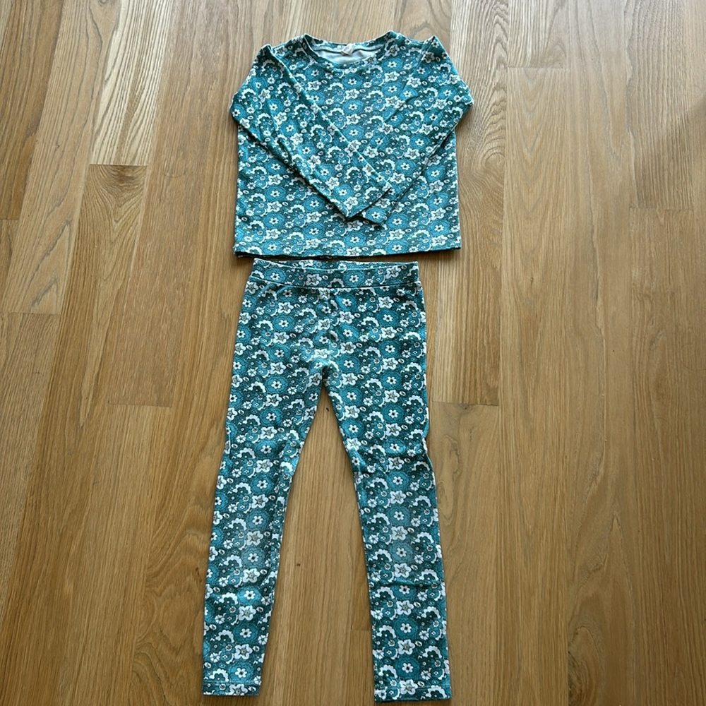 Kate Quinn Organics suite of pant and blouse size 8 - used.